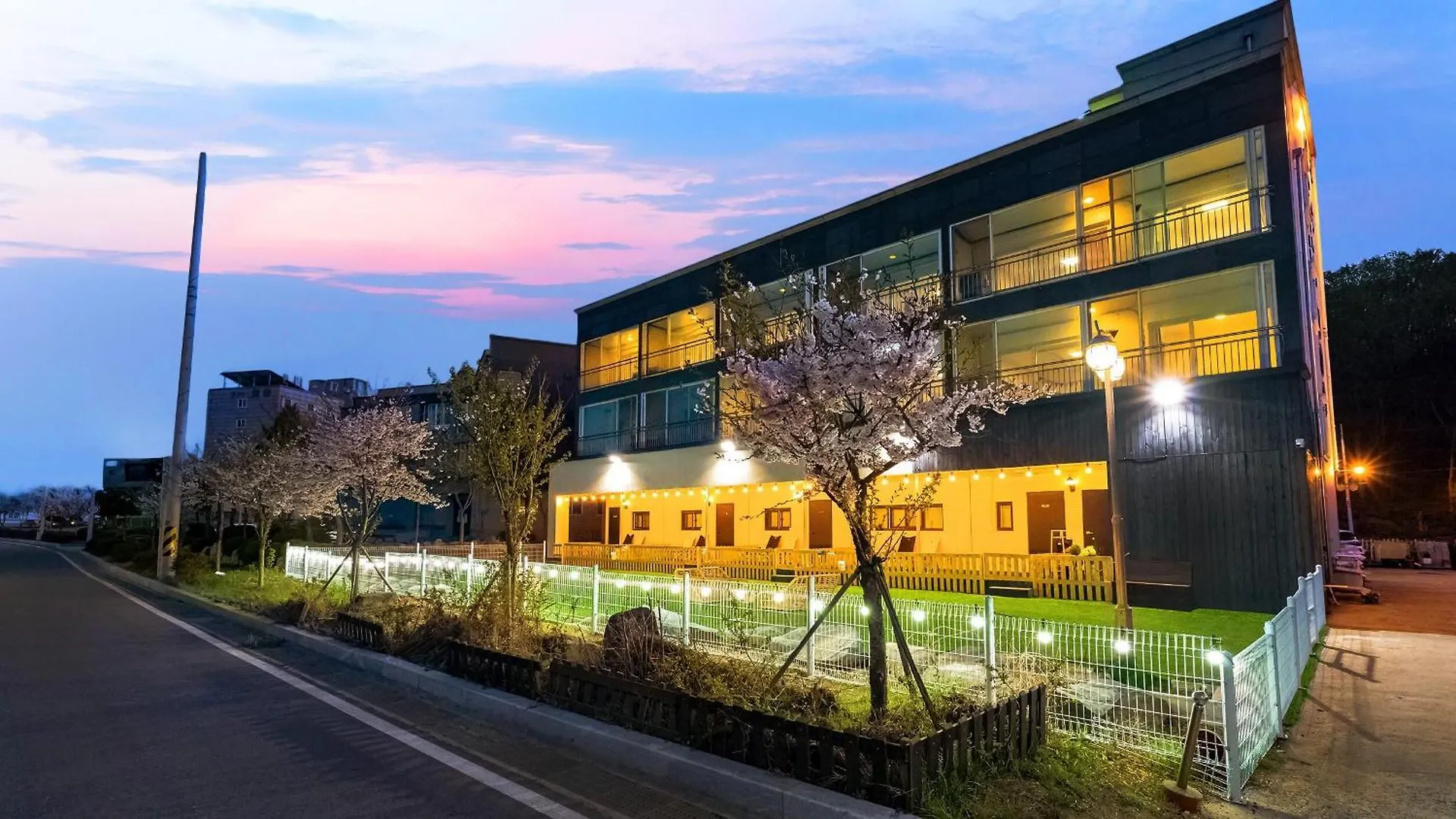 **** Wisma tamu Youngheungdo Glamdog Pet Friendly Yeongheung Korsel